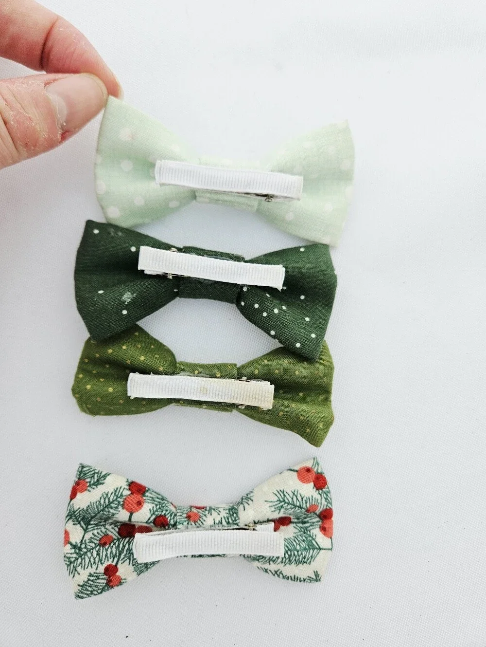Kids Green Holiday Bow Hair Clips - Set of 4